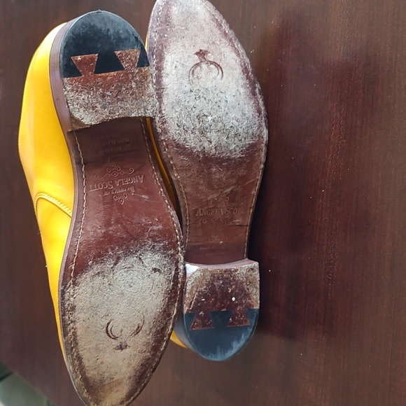 The Office of Angela Scott Mr. Georgie Size 38/8 Saffron and White - Picture 7 of 8